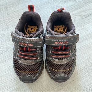 Stride Rite Made2Play Sneakers